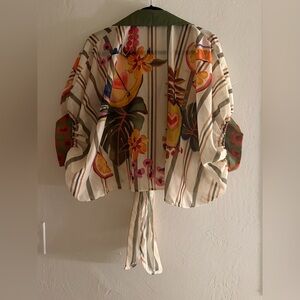 CIEBON Cierra Floral Print Crop Shirt